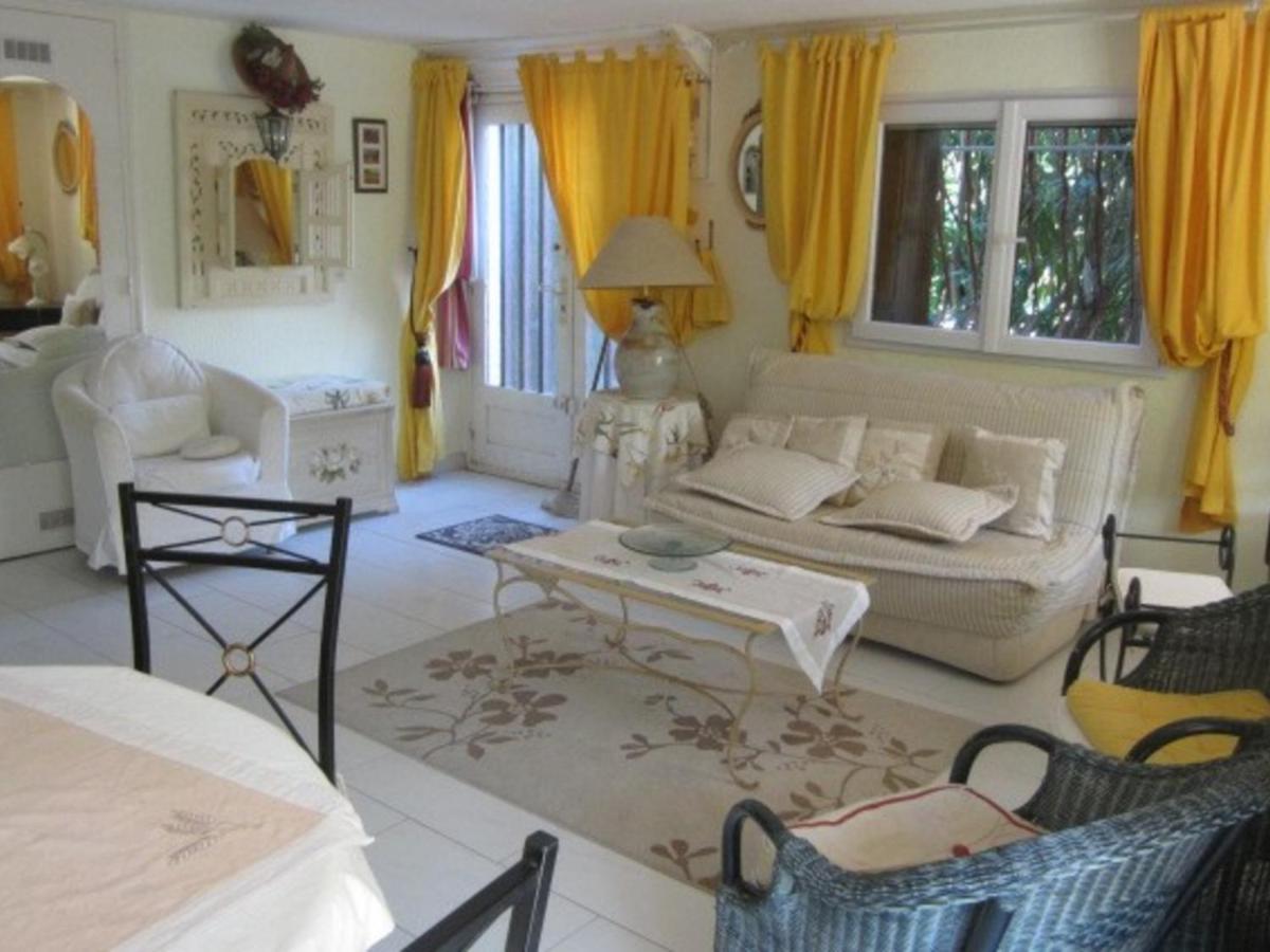 Appartement Cosy Avec Terrasse Et Parking, A 2 Pas De La Plage De Saint-Clair - Menage Inclus - Fr-1-251-12 Le Lavandou Buitenkant foto
